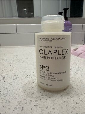 OLAPLEX No.3 Hair Perfector - Cream White Bottle